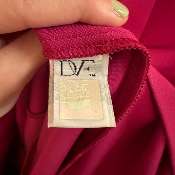 EUC Diane Von Furstenberg Fuchsia Shift Dress Size 10 - Picture 5 of 7